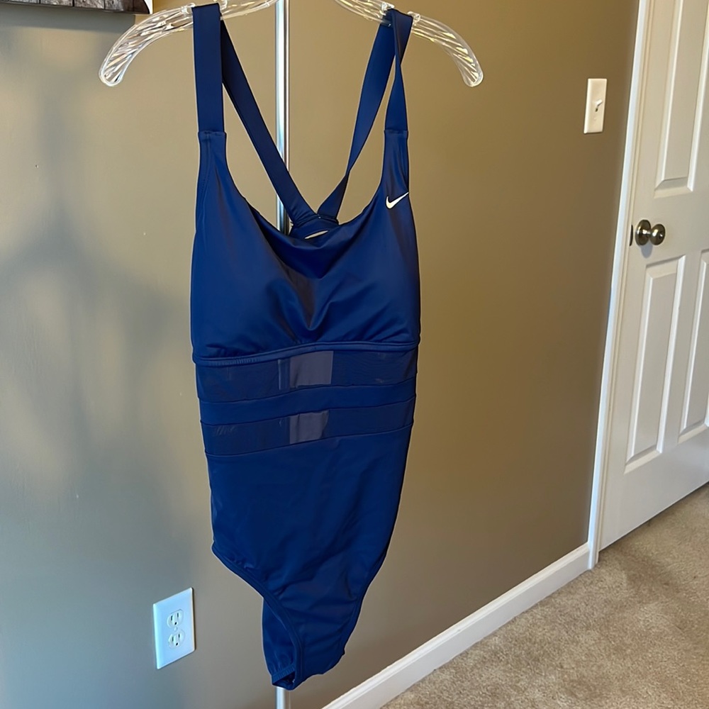 WOMEN NIKE ONE PIECE SWIMSUIT